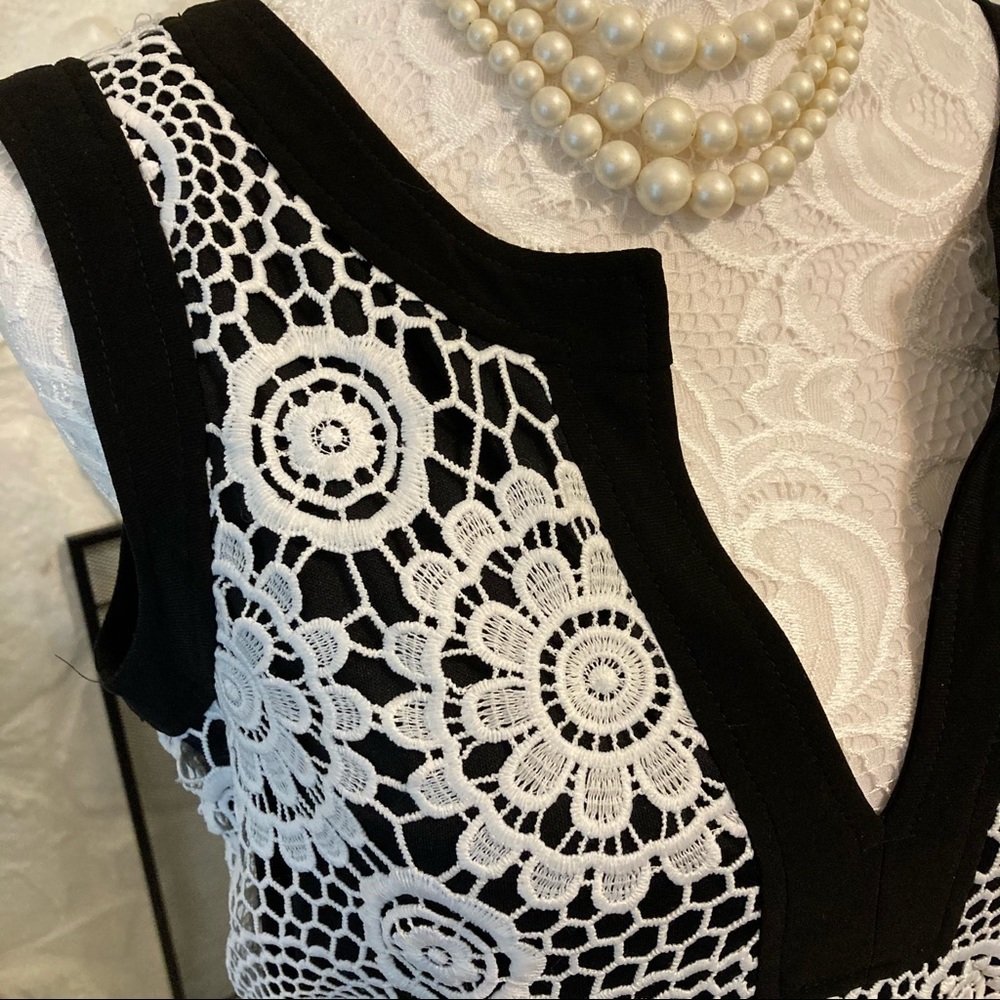 R & M RICHARDS DRESS WHITE OVERLAY DRESS SIZE 8 - Picture 2 of 9